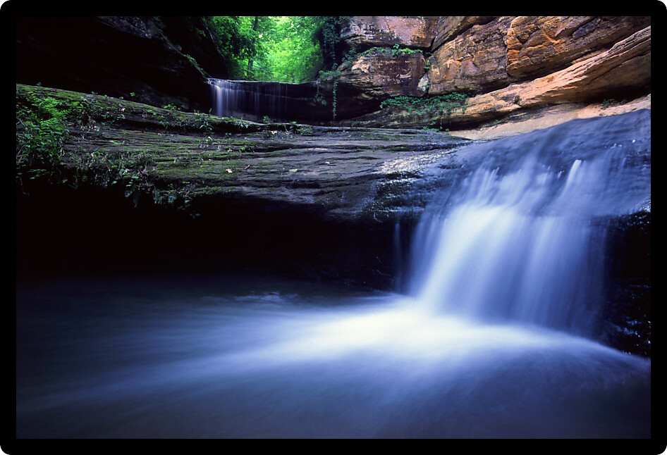 Beautiful Lasalle Falls at Starved Rock State Park in central Illinois.
