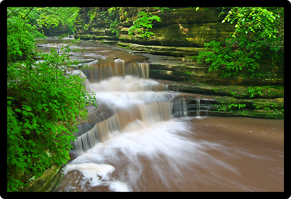 Giants Bathtub at Matthiessen State Park in central illinois.