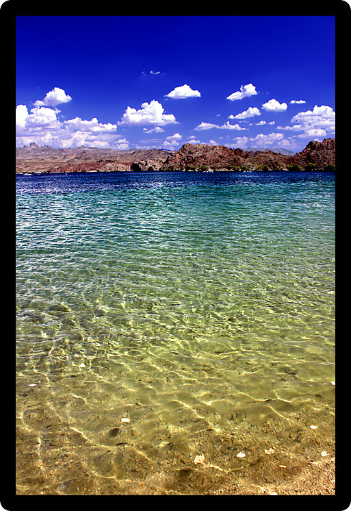 Lake Mohave beach on the Colorado River in the desert of the southwestern United States.