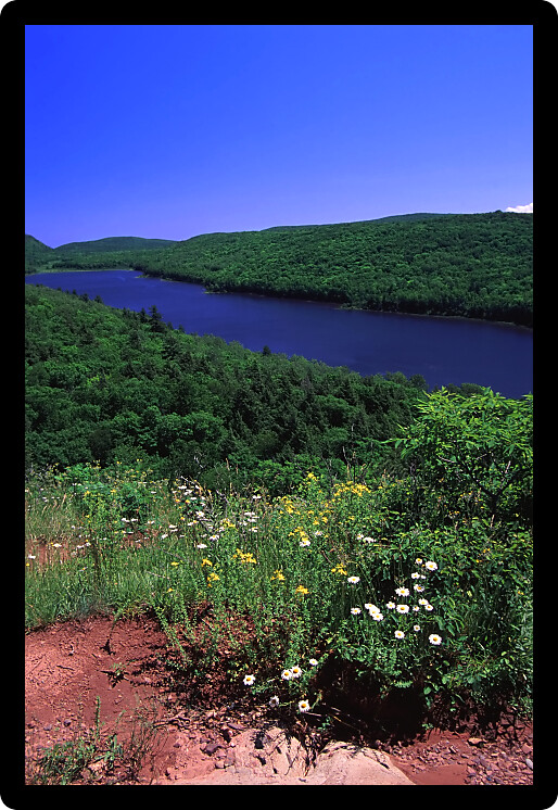 Amazing view of Lake of the Clouds at Porcupine Mountains State Park in northern Michigan.