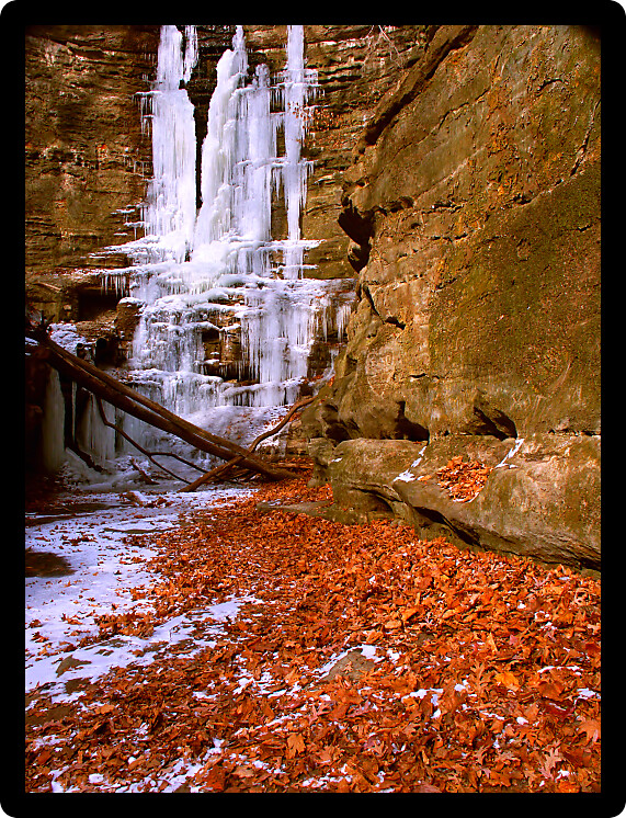 View of the frozen Lake Falls at Matthiessen State Park of Illinois.