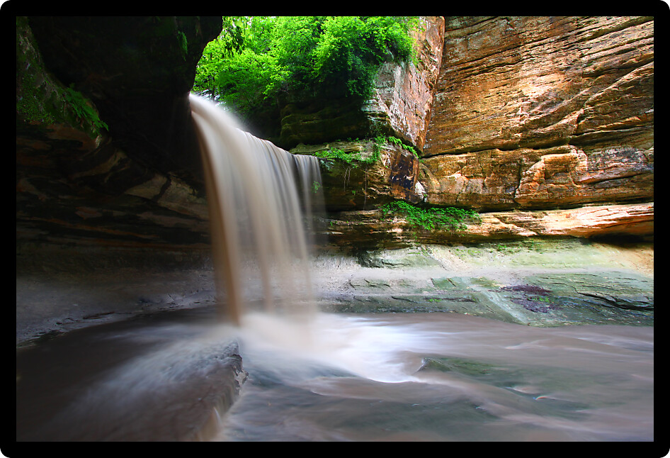 Lasalle Falls cuts through a canyon at Starved Rock State Park in central Illinois.