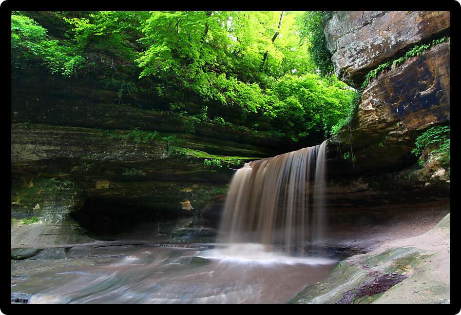 Lasalle Falls cuts through a canyon at Starved Rock State Park in central Illinois.