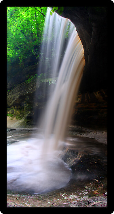 Lasalle Falls cuts through a canyon at Starved Rock State Park in central Illinois.