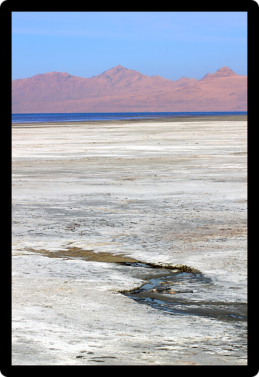 View of the salt flats surrounding the Great Salt Lake of Utah.
